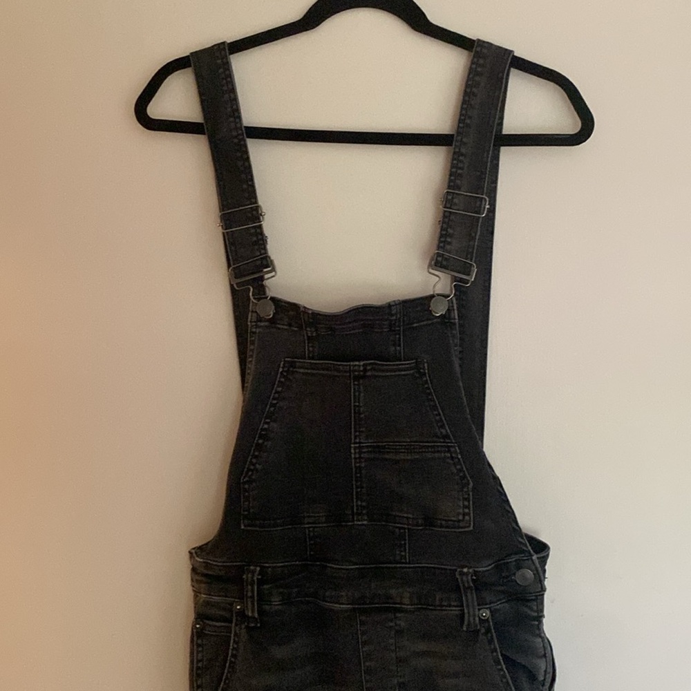 FREE PEOPLE OVERALLS - Picture 3 of 7